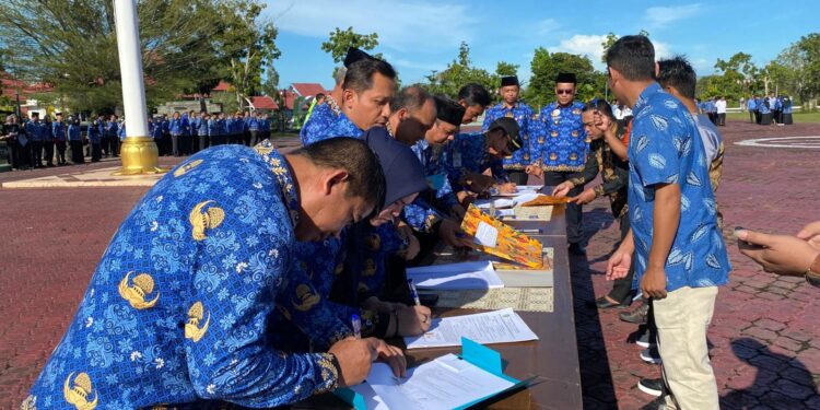 Foto : AKH/MATAKALTENG - Kick Off Penandatanganan Kontrak Pengadaan Barang dan Jasa di Kabupaten Sukamara.