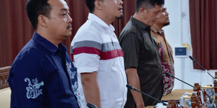FOTO: IST/MATA KALTENG - Anggota DPRD Seruyan, M. Yusuf (kemeja putih) saat mengikuti rapat paripurna di Aula Gedung DPRD setempat belum lama ini.