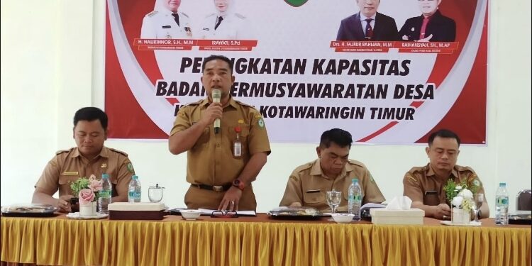 FOTO:IST/MATA KALTENG - Rapat koordinasi peningkatan kapasitas badan permusyawaratan desa beberapa waktu lalu yang dipimpin Kepala DPMD Kotim, Raihansyah .