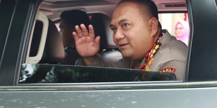 FOTO: MATAKALTENG - Kombes Pol Boy Herlambang, pada saat berpamitan usai mengikuti kenal-pamit di Polresta Palangka Raya.