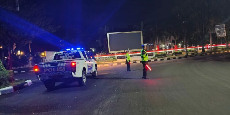 FOTO: MATAKALTENG - Personel Satlantas Polresta Palangka Raya, pada saat melakukan patroli.