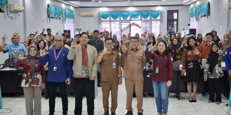 Foto: DIAN/MATA KALTENG - Training of traines guru SMA se Kotim dalam pengenalan OJK dan Industri Jasa Keuangan, 21 Januari 2025.