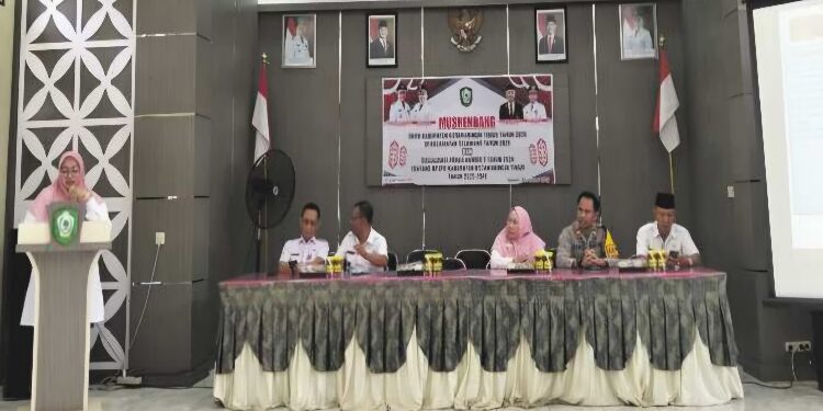 FOTO: IST/MATA KALTENG - Wakil Bupati Kotim Irawati saat menghadiri musrenbang di Kecamatan Telawang.