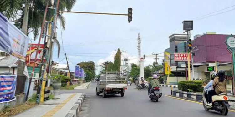 Foto:IST/MATA KALTENG - Traffic light di simpang Jalan A Yani-Yos Sudarso, Sampit.