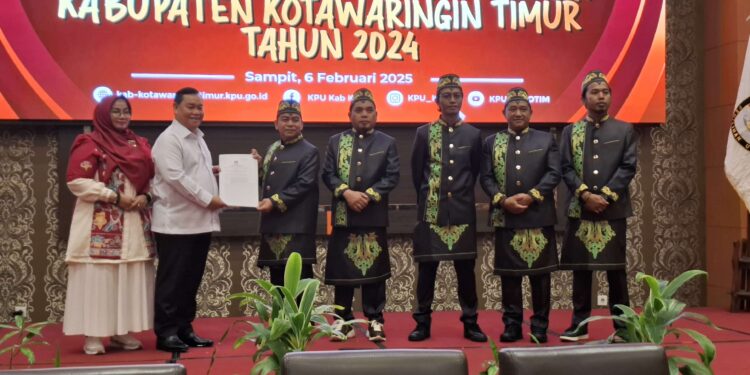 Foto: DIAN/MATA KALTENG - Rapat pleno penetapan pasangan calon Bupati dan Wakil Bupati terpilih Kabupaten Kotim tahun 2024, 6 Februari 2025.