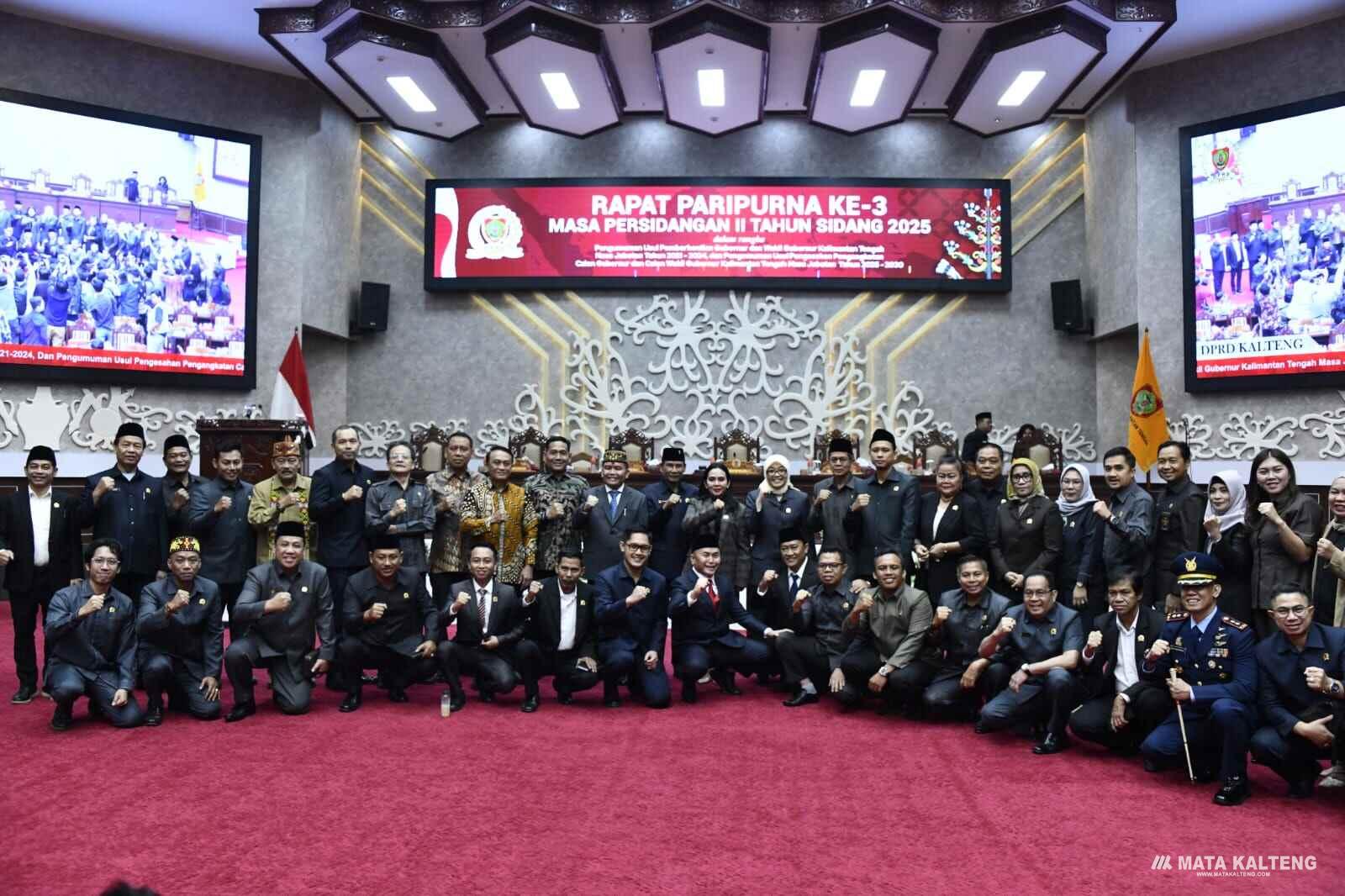 DPRD Kalteng Gelar Rapat Paripurna Usul Pemberhentian Gubernur dan Wakil Gubernur serta Usul Pengesahan Calon Gubernur dan Wakil Gubernur 2025-2030