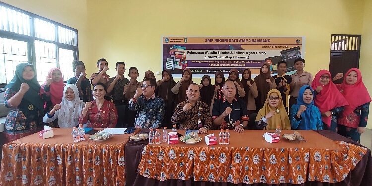 FOTO: IST/MATA KALTENG - Peluncuran website dan literasi digital SMPN Satu Atap 2 Baamang, Kamis 13 Februari 2025.