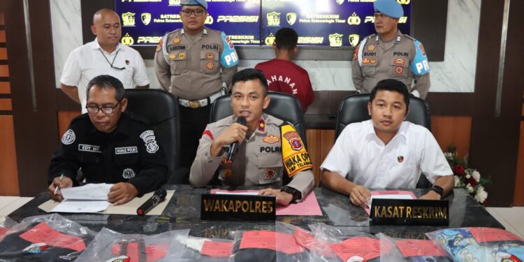 FOTO: AGUS/MATAKALTENG - Konferensi pers pengungkapan kasus pembunuhan wanita di Telawang.
