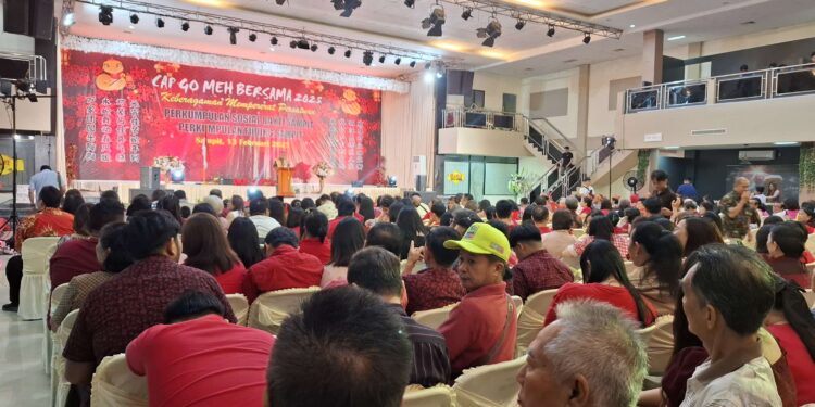 Foto: DIAN/MATA KALTENG - Cap Go Meh bersama 2025 di Rins Ballroom Sampit, 13 Februari 2025.
