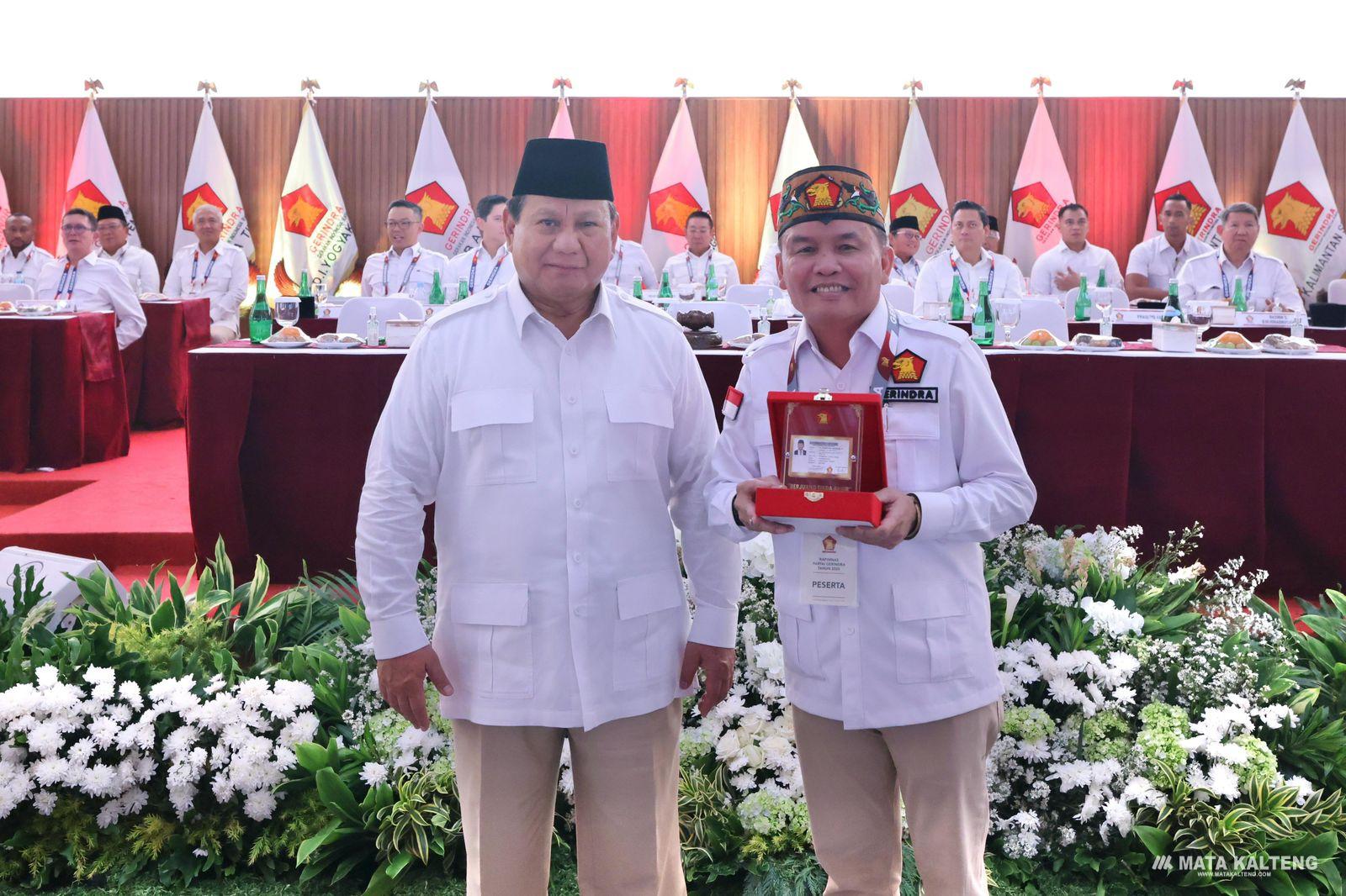FOTO : IST/MATAKALTENG - Gubernur Kalimantan Tengah terpilih, H. Agustiar Sabran bersama dengan Presiden RI Prabowo Subianto