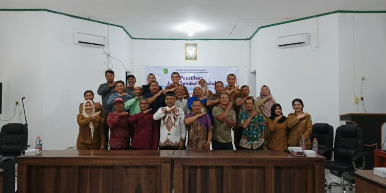 FOTO: AKH/MATAKALTENG - Pelatihan yang digelar DKPP Sukamara untuk para juri sembelih di Kabupaten Sukamara.