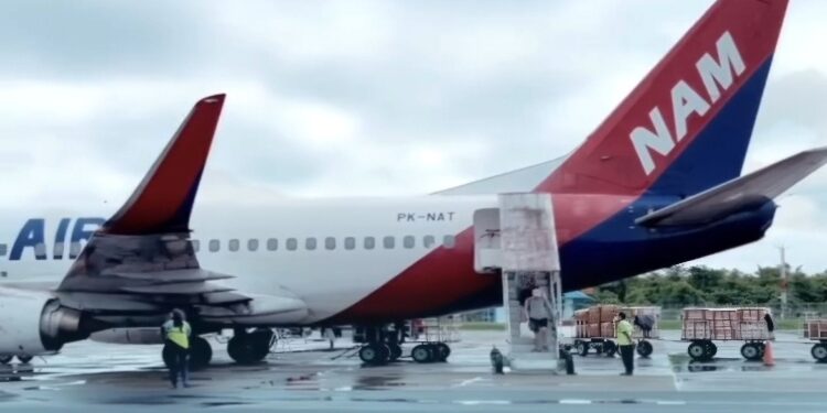FOTO: IST/MATA KALTENG - Pesawat Nam Air saat mendarat di Bandara H Asan Sampit.