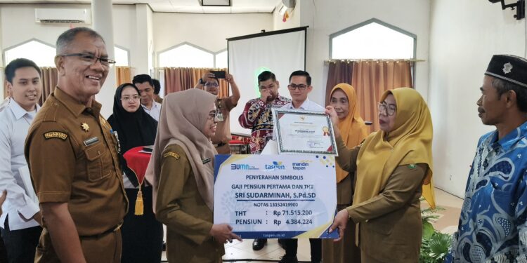 Foto: IST/MATA KALTENG - Pelepasan PNS menjelang purna tugas, 24 Februari 2025.