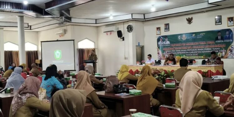 Foto: IST/MATA KALTENG - Sosialisasi ketaspenan bagi PNS yang akan memasuki purna tugas di Kotim.