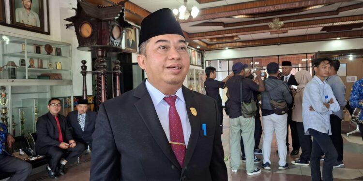 Foto: MATA KALTENG - Ketua DPRD Kotim Rimbun.