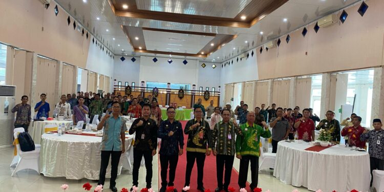 Foto : AKH/MATAKALTENG - Sosialisasi PJA dan Desa Sadar Hukum yang dilaksanakan di Aula Kantor Bupati Sukamara.