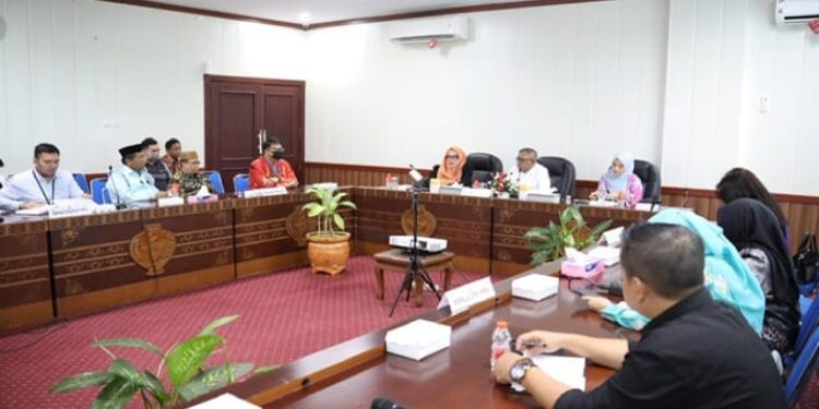 FOTO: IST/MATAKALTENG - Rapat Persiapan Kegiatan National Halal Fair Tahun 2025 di Kalteng.