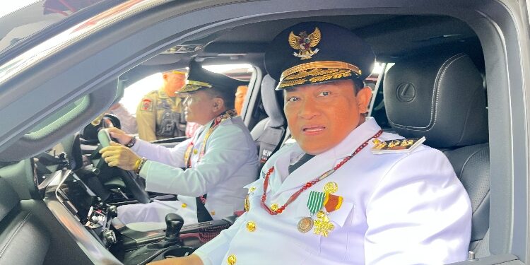 FOTO: IST/MATAKALTENG - Gubernur Kalteng, H Agustiar Sabran dan Wakil Gubernur H Edy Pratowo usai mengikuti kegiatan Retreat.