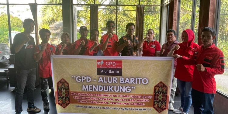 FOTO: MATAKALTENG - Jajaran GPD-Alur Barito Kabupaten Barut, pada saat melakukan deklarasi Pilkada damai.