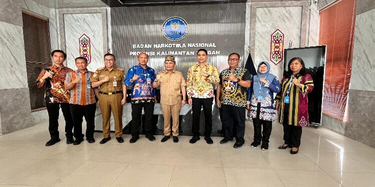 FOTO: IST/MATAKALTENG - Gubernur Kalteng, H Agustiar Sabran sambangi Badan Narkotika Nasional Provinsi.