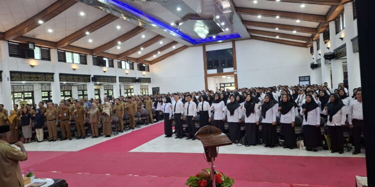 Foto:DOK/MATA KALTENG - Sejumlah CPNS dan PPPK yang lolos seleksi tahun anggaran 2024 di lingkup Pemkab Kotim.