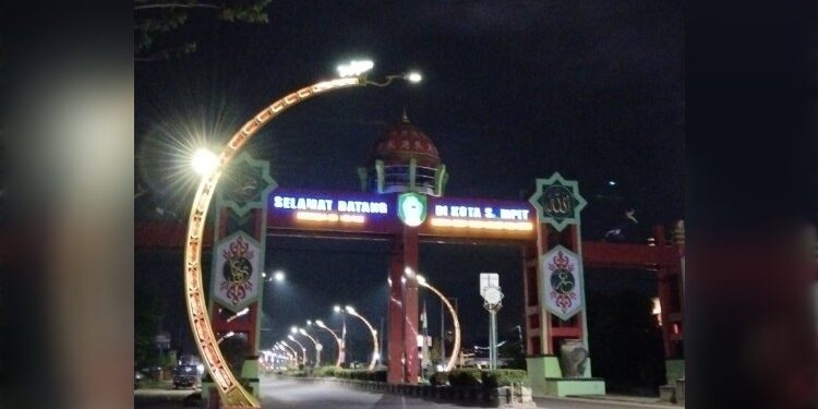 FOTO: AGUS/MATAKALTENG - Tugu Kota Sampit.