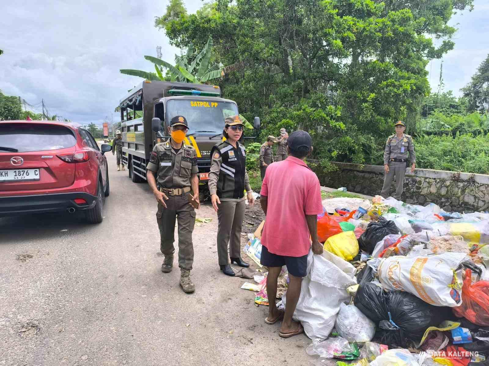 Satpol PP Kalteng Patroli Pengawasan untuk Tegakkan Perda dan Ciptakan Ketertiban Lingkungan