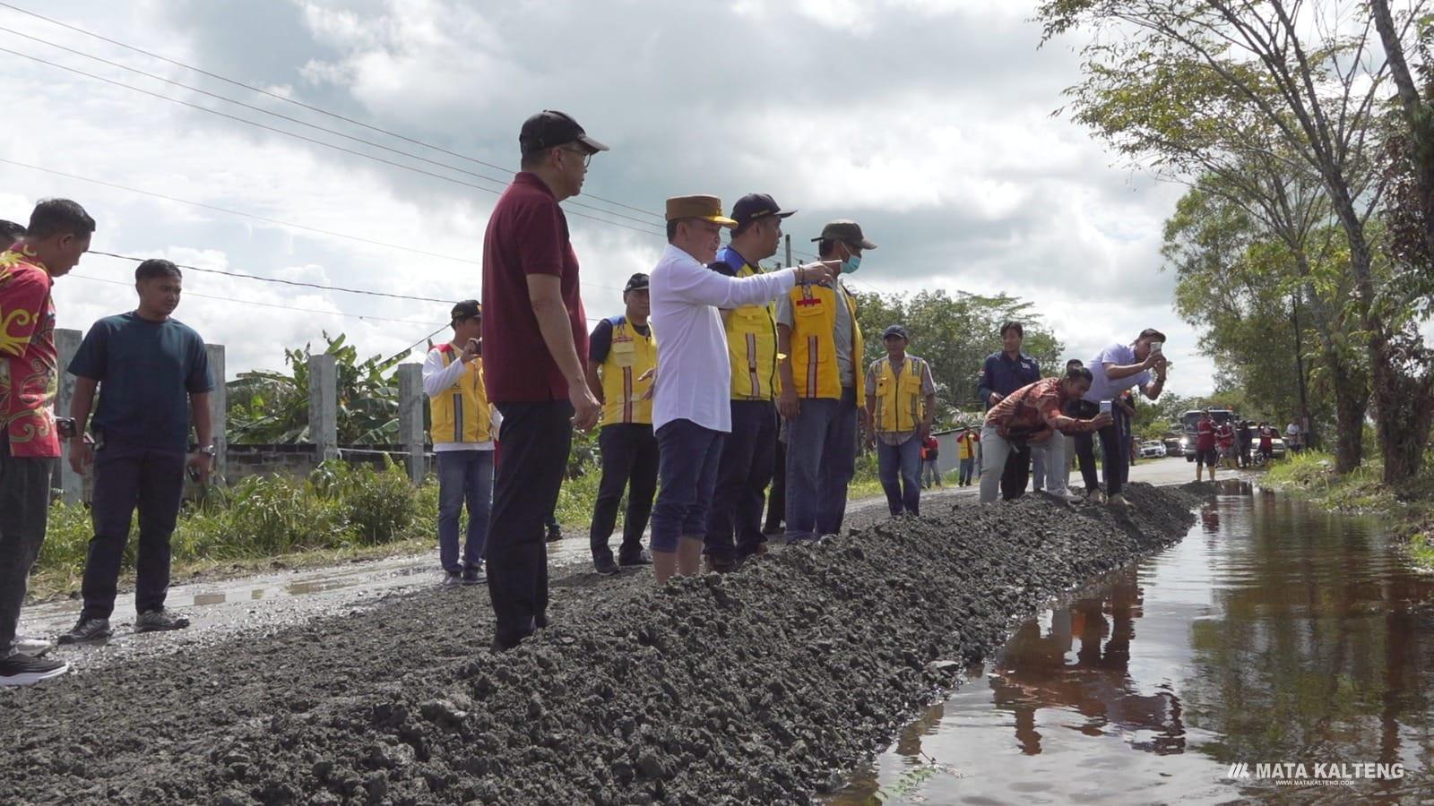 Gubernur Kalteng Tinjau Jalan Mahir Mahar Persiapkan Jalur Mudik dan Balik Lebaran
