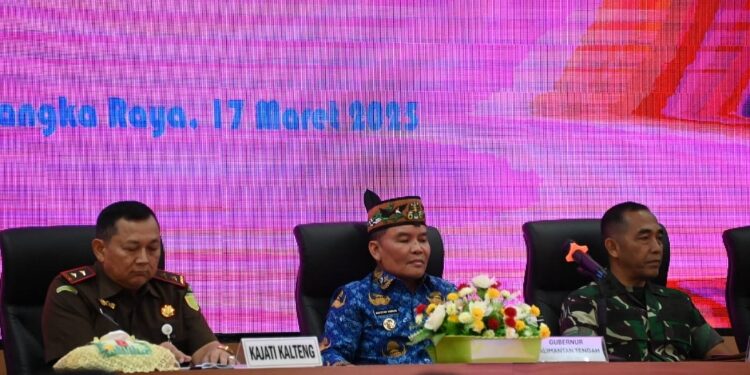 FOTO: IST/MATAKALTENG - Gubernur Agustiar Sabran menghadiri Rakor dan Sosialisasi Penertiban Kawasan Hutan di Wilayah Provinsi Kalteng.