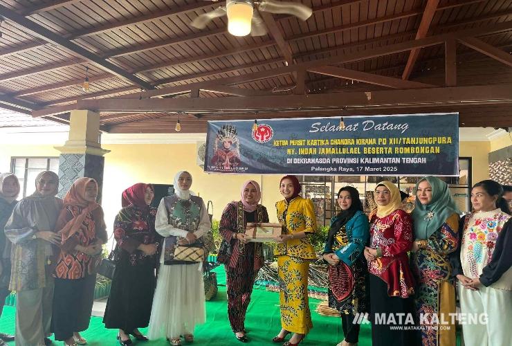 Ketua Dekranasda Kalteng Terima Kunjungan Ketua Persit Kartika Candra Kirana Daerah XII/Tanjungpura