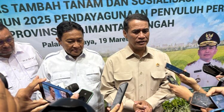 FOTO: IST/MATAKALTENG - Menteri Pertanian (Mentan) Republik Indonesia, Amran Sulaiman saat diwawancarai usai rakor.