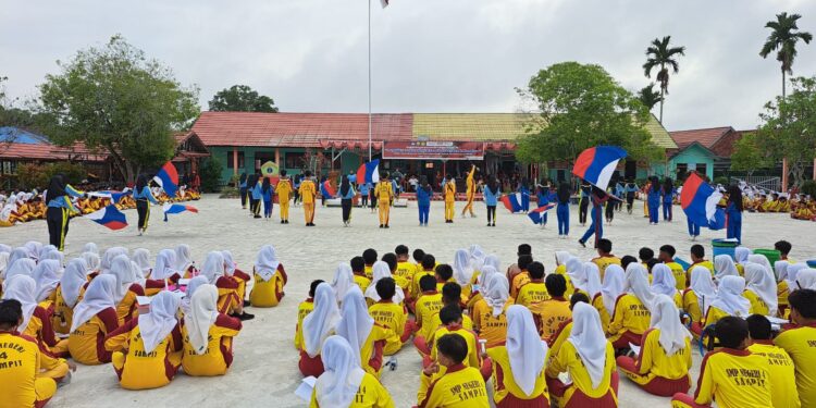Foto:DOK/MATA KALTENG - Kegiatan di SMPN 4 Sampit sebelum libur.