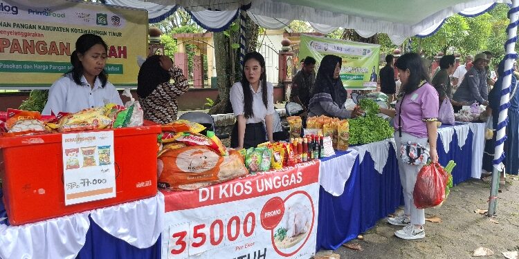 FOTO: DIAN/MATA KALTENG - Pasar murah di Taman Kota Sampit beberapa waktu lalu.