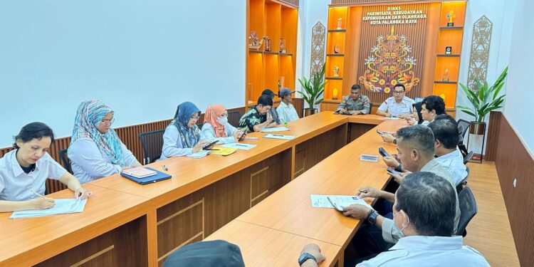FOTO: MATAKALTENG - Kapolsek Sabangau, Iptu Ahmad Taufiq, pada saat mengikuti rakor persiapan tempat wisata.