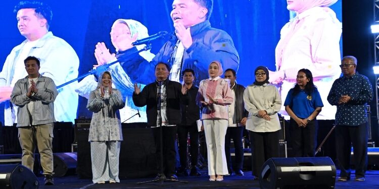 FOTO: IST/MATAKALTENG - Gubernur Kalteng Agustiar Sabran menghadiri konser Semarak Hari Kemenangan.