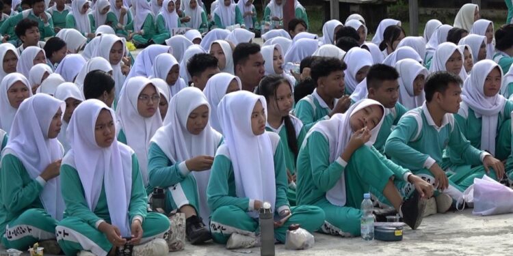 Foto:DOK/MATA KALTENG - Suasana pelajar di sekolah.