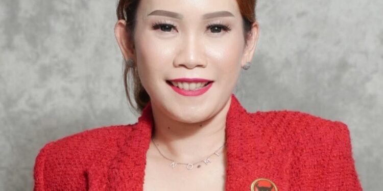 FOTO : MATAKALTENG - Wakil Ketua I DPRD Kabupaten Gumas Nomi Aprilia