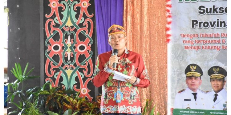 FOTO: IST/MATAKALTENG - Sahli Ekobang Yuas Elko Buka Acara HUT Ke 8 ASBADATA Provinsi Kalteng.