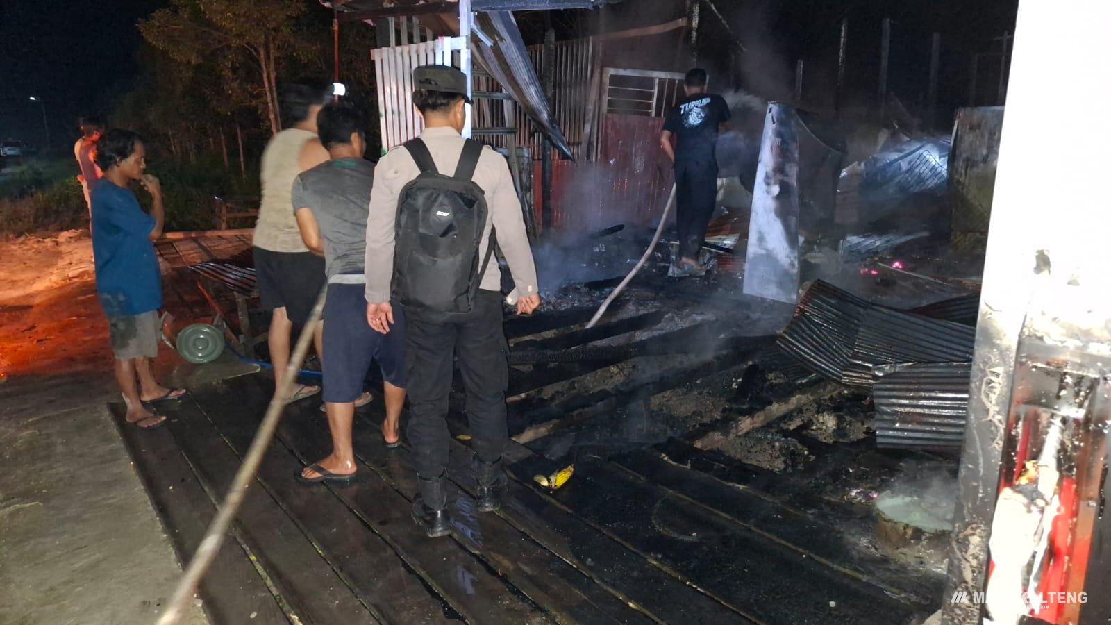 Rumah, Toko dan Bengkel Hangus Terbakar