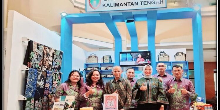 FOTO: IST/MATAKALTENG - Stand DPMPTSP Prov. Kalteng pada Pameran ITTIE 2025 “Prioritas Yogyakarta”.
