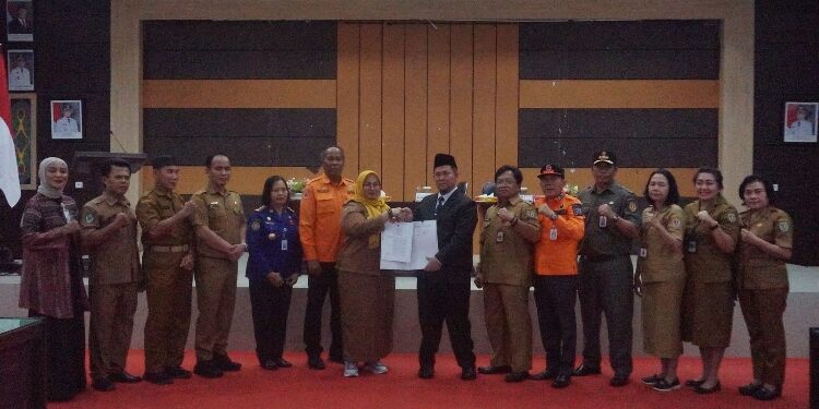 FOTO: IST/MATAKALTENG - Bupati Katingan dan Wakil Bupati Kotawaringin Timur, usai kegiatan penanandatanganan kesepakatan bersama.