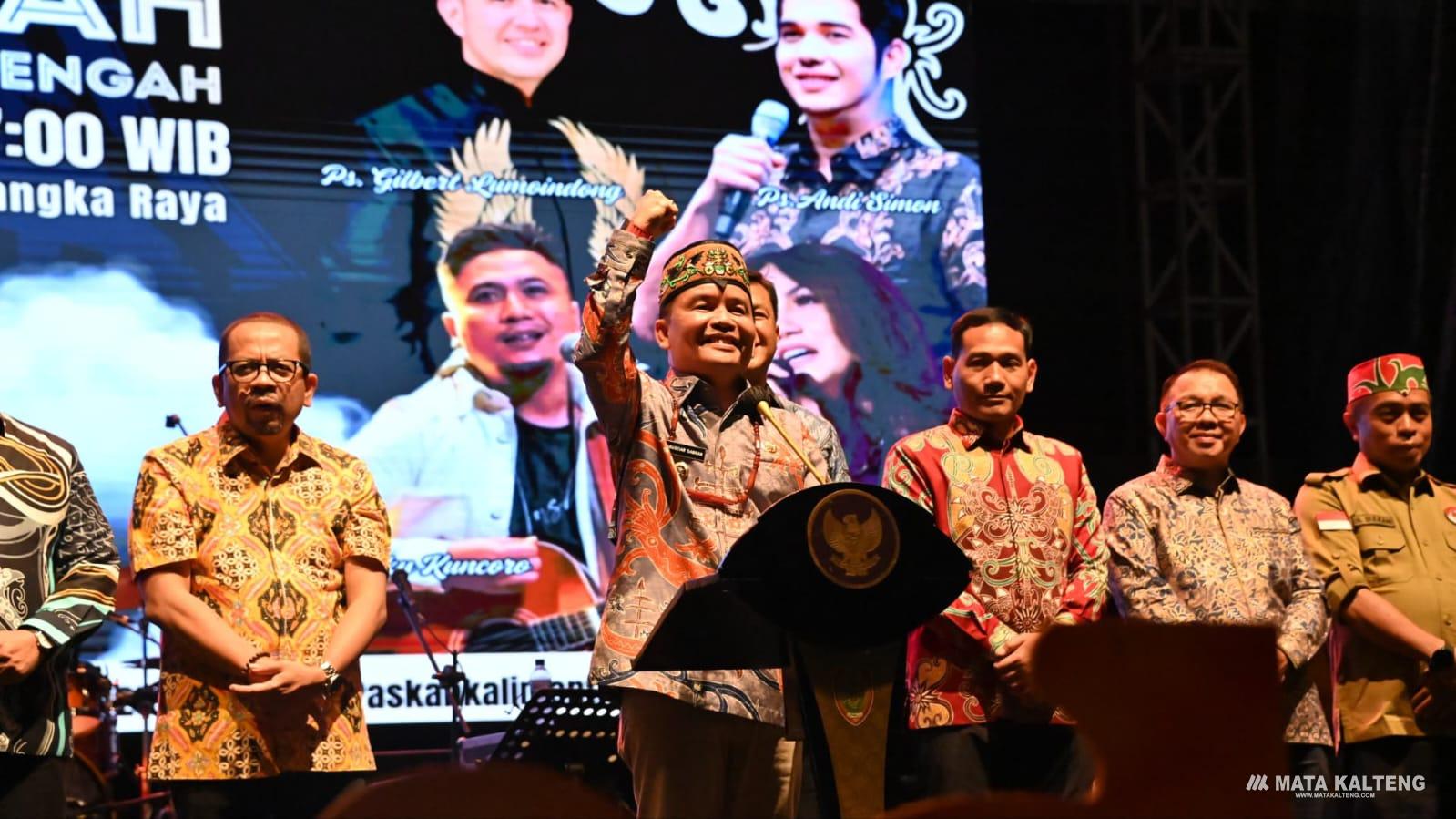 Gubernur Kalteng Hadiri Malam Ucapan Syukur Paskah 2025, Ajak Masyarakat Perkuat Toleransi dan Persatuan