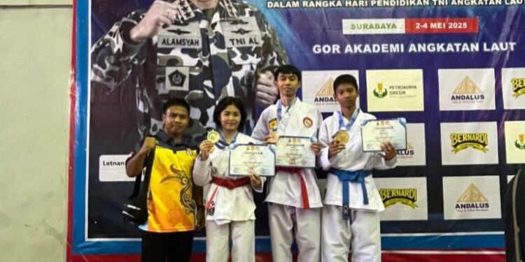 FOTO : FORKI GUMAS/MATA KALTENG - Atlet muda dari Kabupaten Gumas berhasil membawa pulang medali, pada Kejurnas Lemkari dan Festival Piala Kodiklatal, di Surabaya, Minggu, 4 Mei 2025.