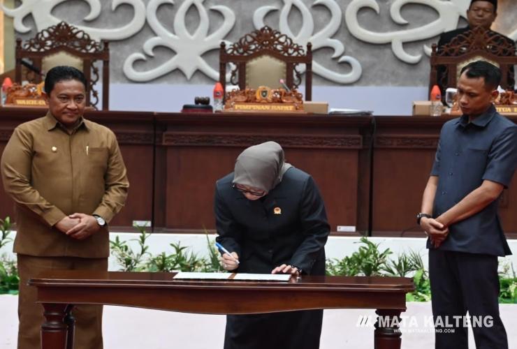DPRD Kalteng Resmi Tutup Masa Persidangan II dan Buka Masa Persidangan III Tahun 2025
