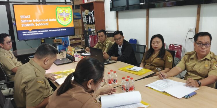 FOTO : DISKOMINFO SANTIK/MATA KALTENG - Suasana pelatihan penggunaan aplikasi Sidat tahun 2025, di ruang rapat kantor diskominfosantik, Kamis, 8 Mei 2025.