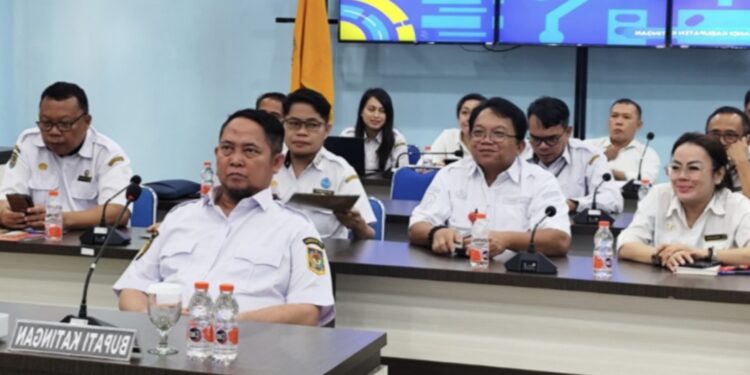 FOTO : MATAKALTENG - Bupati Katingan Saiful, saat ikuti rapat kerja bersama Komisi III DPR RI.