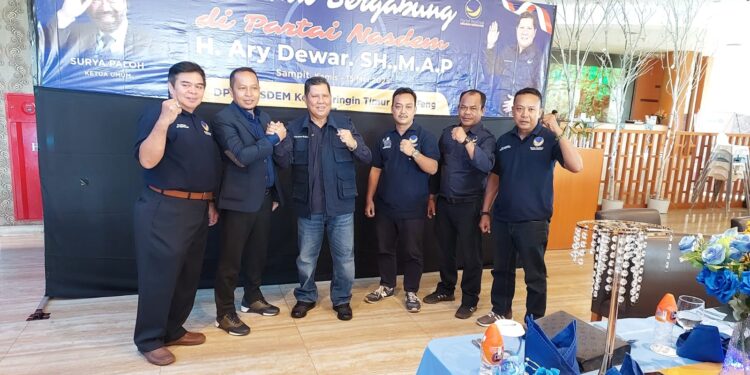 Foto: IST/MATA KALTENG - Acara sambutan masuknya Ary Dewar ke Partai Nasdem.