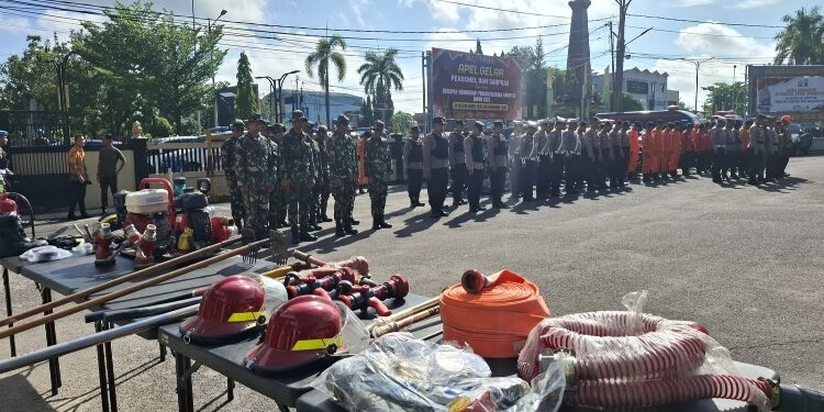 FOTO: AGUS/MATA KALTENG - Apel siaga karhutla 2025 di Mapolres Kotim, Jumat 16 Mei 2025.