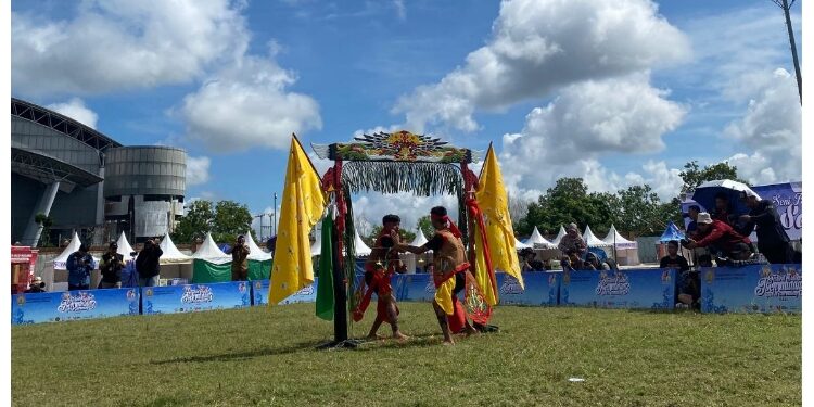 FOTO: IST/MATAKALTENG - Lomba Lawang Sakepeng, yang digelar di Area Stadion Tuah Pahoe, Palangka Raya.