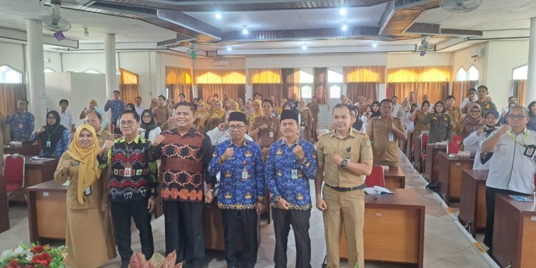 Foto:IST/MATA KALTENG - Bimtek pelayanan publik yang dilaksanakan oleh BKPSDM Kotim, 20 Mei 2025.